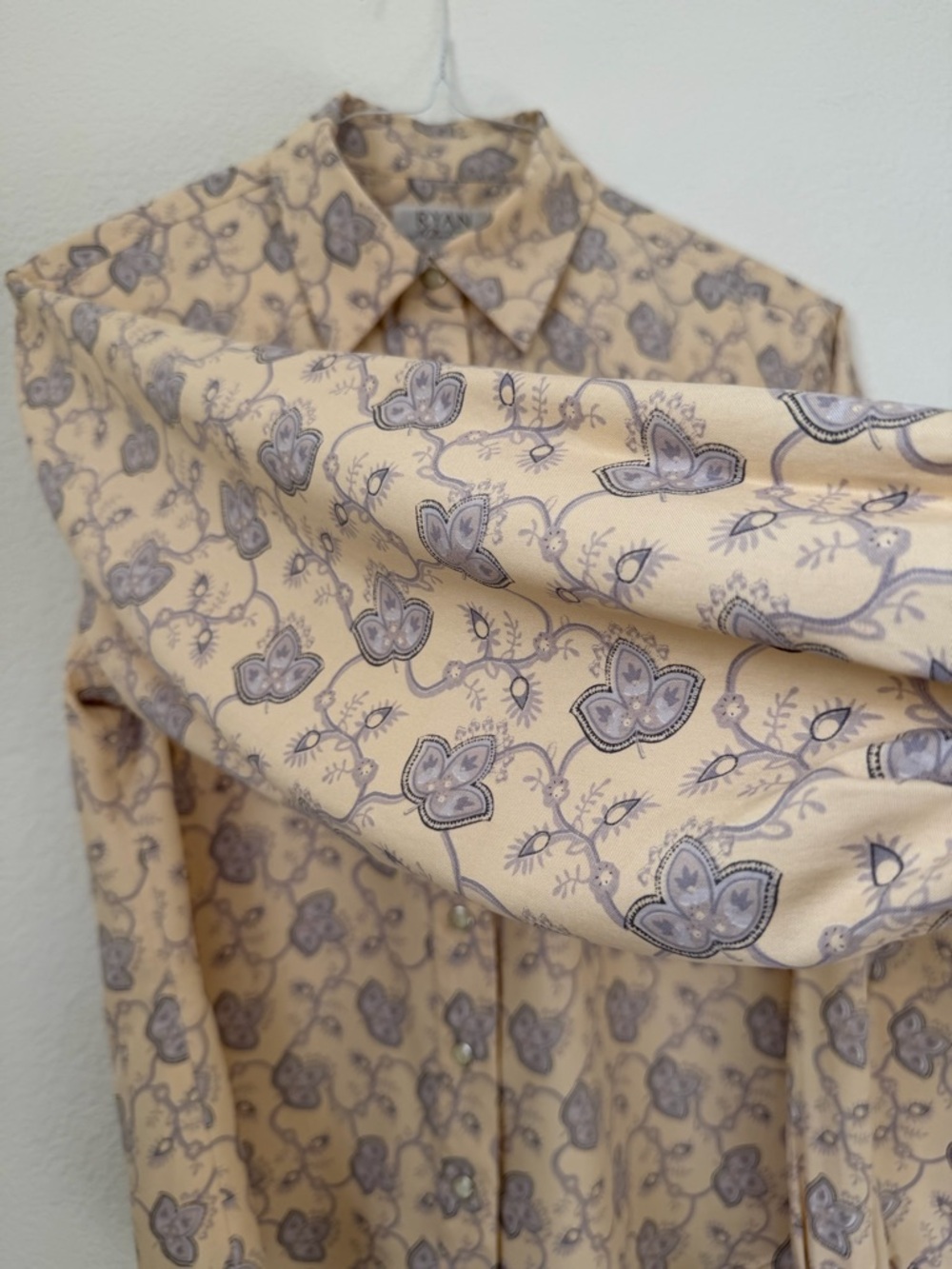 Ryan Michael 100% Silk Pearl Snap Button-Down Butter Milk Floral Shirt Large